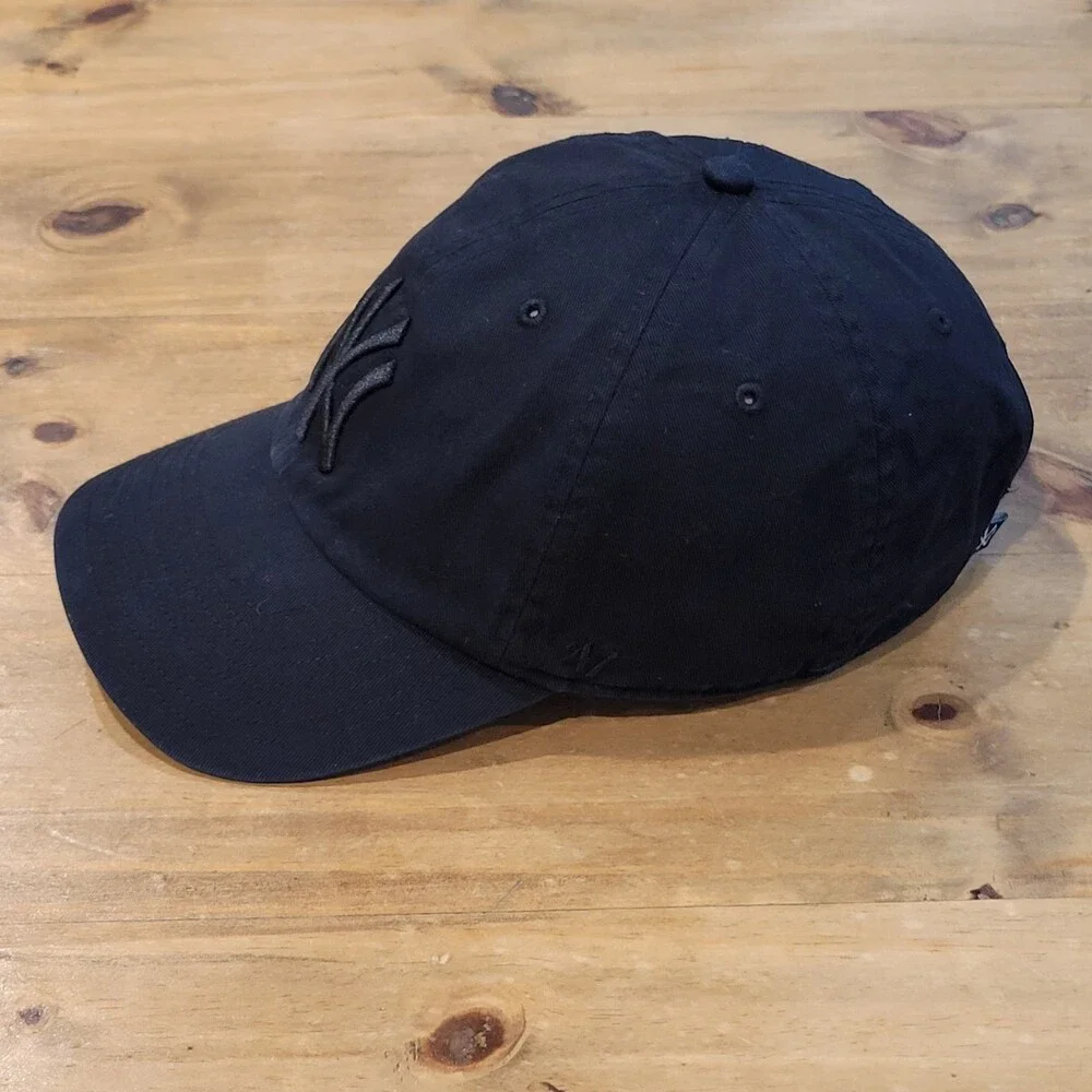 New York Yankees Hat Cap Black On Black Out Logo Cotton Dad 47 Brand Clean Up